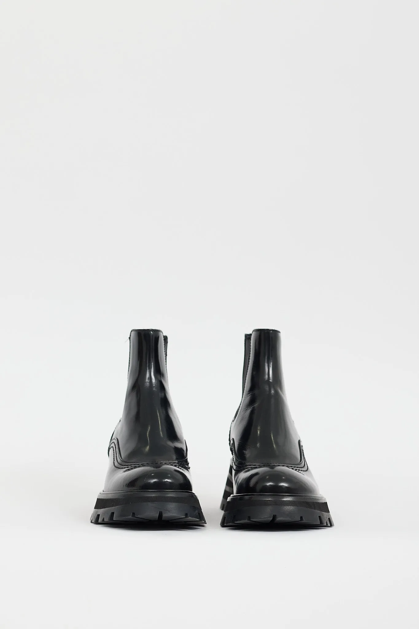 Black Leather Wander Chelsea Boot