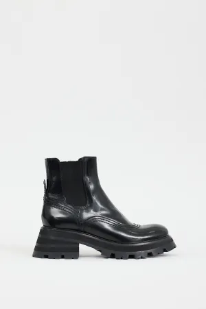 Black Leather Wander Chelsea Boot