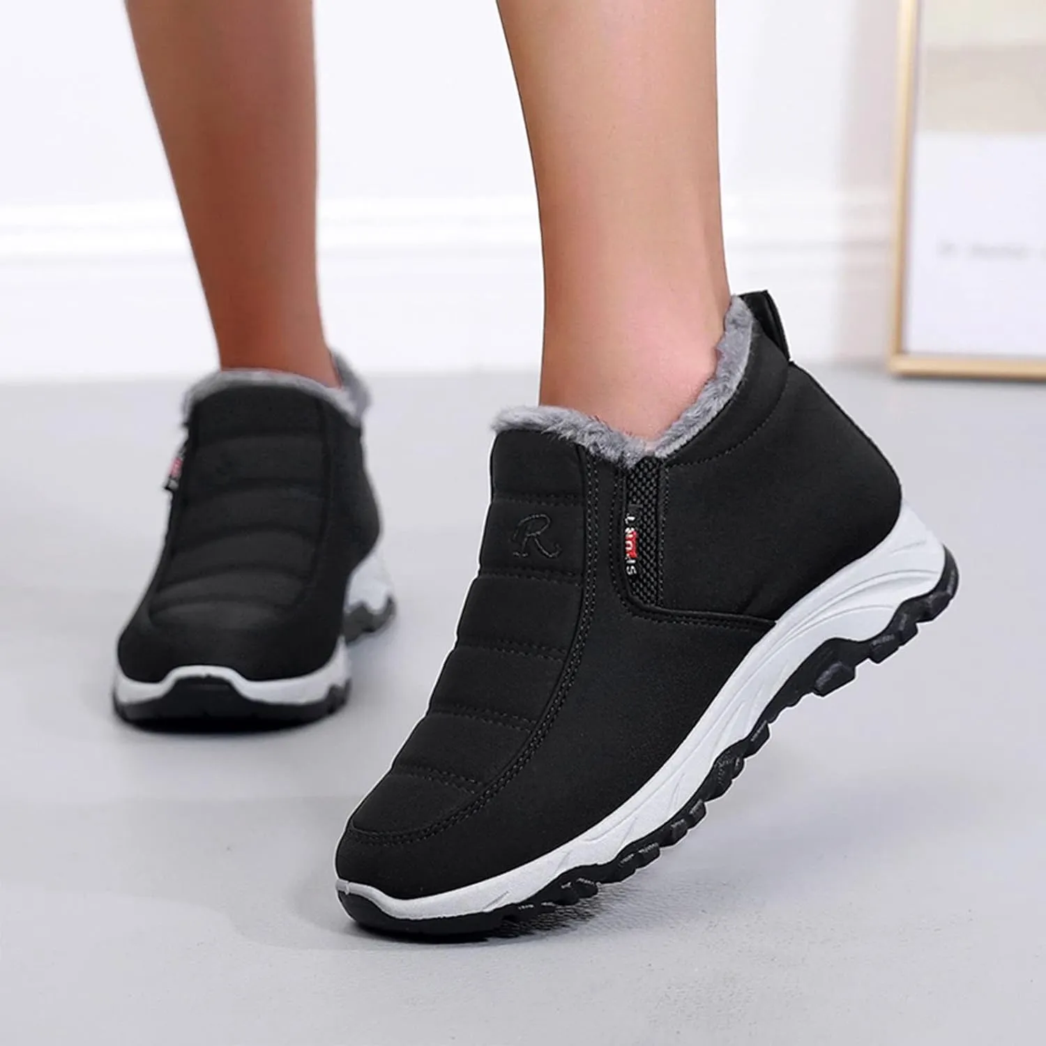 Hiking Boots Women Thickening Velvet Snow Boots Warm Winter Bootie Zipper Flat Non-Slip Hiking Booties