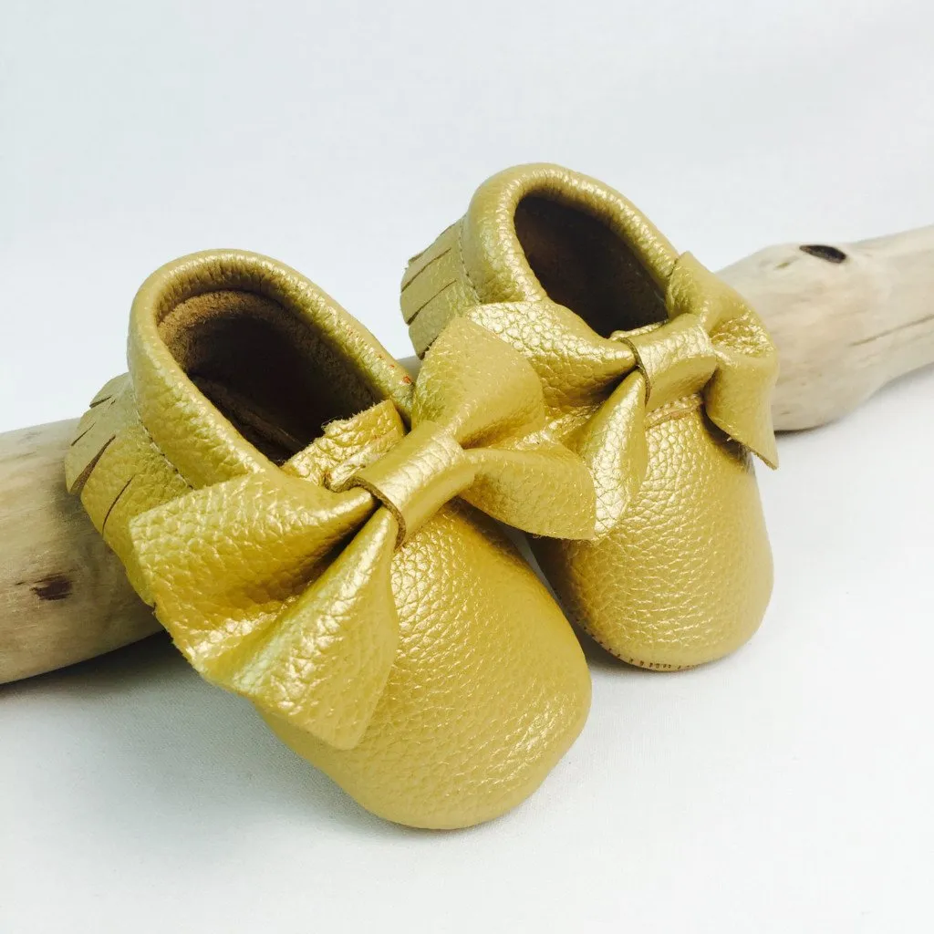 Pearlescent Gold Bow Moccasins