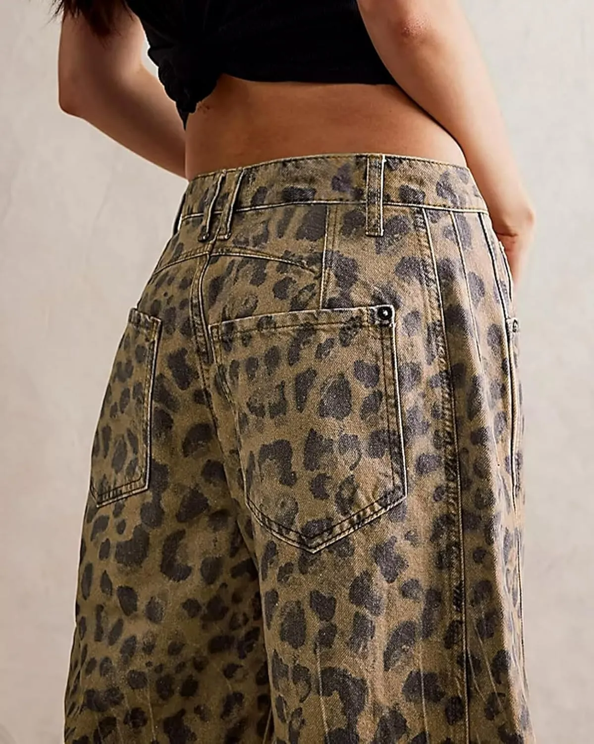 SAFRISIOR Leopard Jeans for Women Baggy Barrel Pants Mid Rise Cheetah Print Ankle Wide Leg Y2k Denim Trousers with Pockets