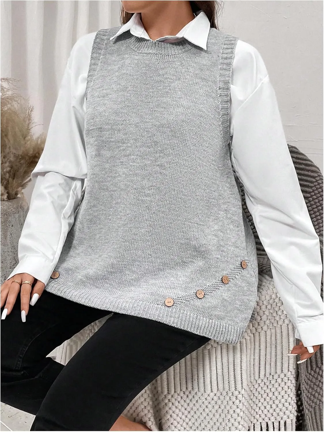 Women's Plus Size Bow Tie Sweater Vest Crew Neck Sleeveless Button Detail Sweater Vest Lace Up Cable Knit Tank Vest